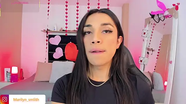 MarilynSmIith online show from February 25, 2:15 pm