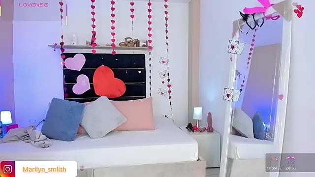 MarilynSmIith online show from February 23, 11:42 am