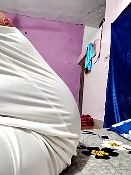 Snapshot of khanZaadii chatting on October 18, 7:15 pm khanZaadii online show from October 18, 7:15 pm