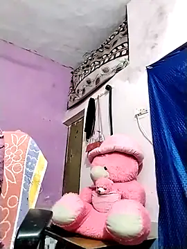 Snapshot of khanZaadii chatting on September 29, 5:45 am khanZaadii online show from September 29, 5:45 am