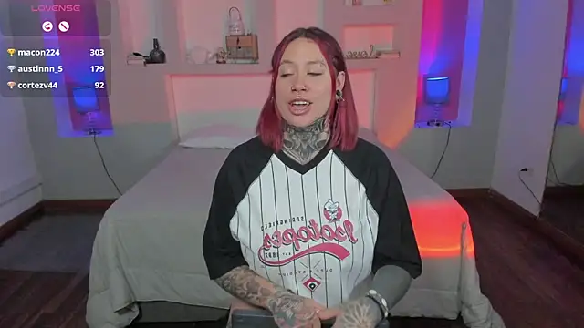 ViolettaBaker  online show from September 23, 7:12 pm