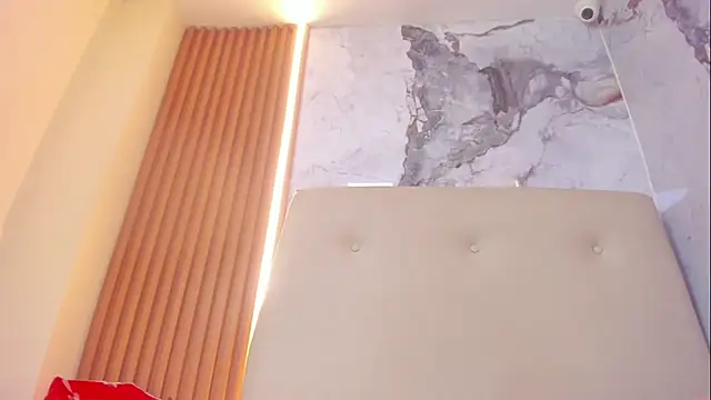 LAILAMORFY online show from April 13, 12:39 pm