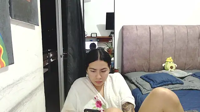Snapshot of Liza_Thurner chatting on October 1, 1:21 am Liza Thurner online show from October 1, 1:21 am