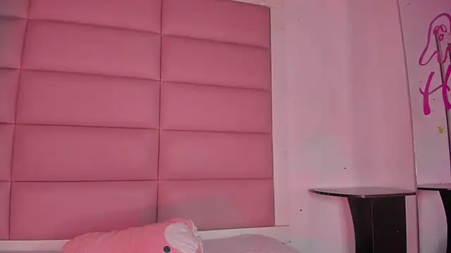 little-Emma online show from November 23, 3:09 am