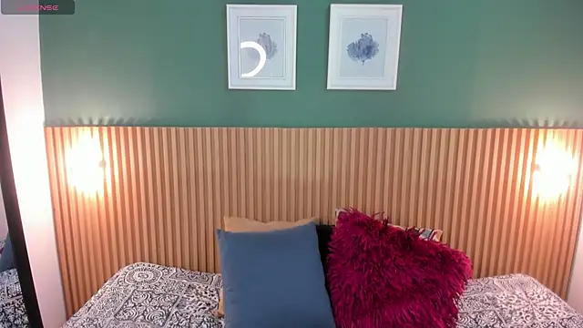  anavictoria  online show from October 17, 6:33 pm