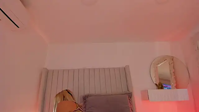 Shelynna azzul online show from March 21, 8:03 pm