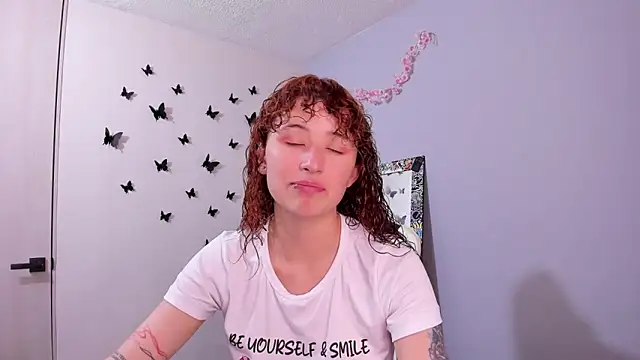 valentina 27 online show from April 10, 1:44 am