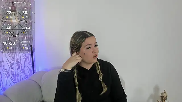 1m dalhia online show from December 22, 8:01 pm