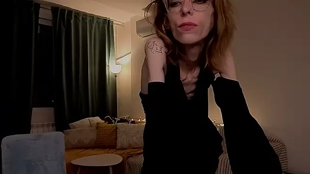 amber quell here online show from January 9, 5:28 pm