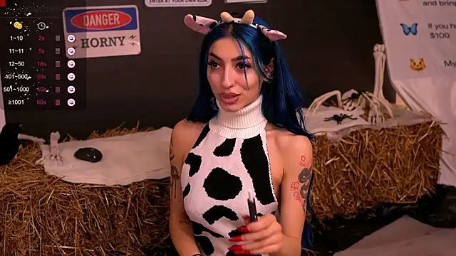 AriaVoss online show from October 30, 11:50 pm