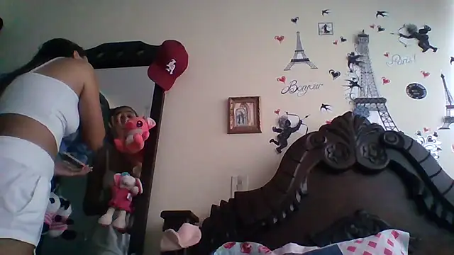 trianabell online show from October 30, 5:58 pm