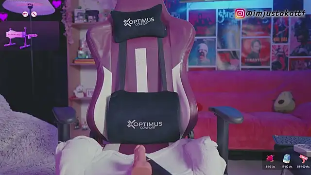 sensualkattt online show from January 17, 1:57 am