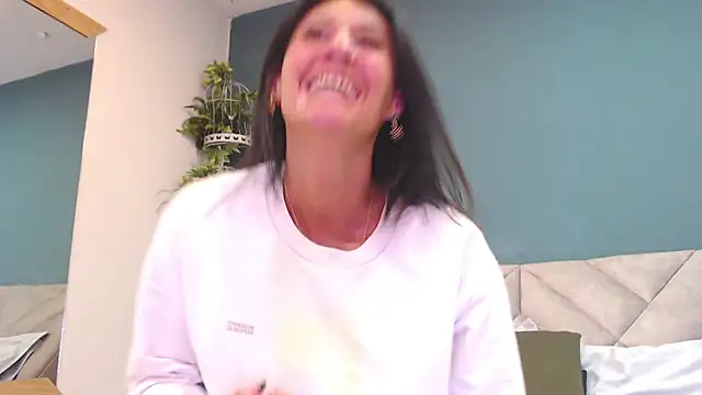 SharisWillian online show from February 2, 3:38 am