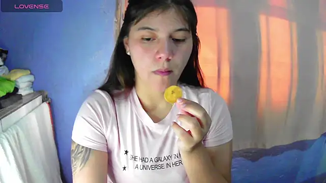 lynieh- online show from October 27, 8:47 pm