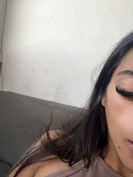 canderodrig777 online show from February 3, 10:01 pm