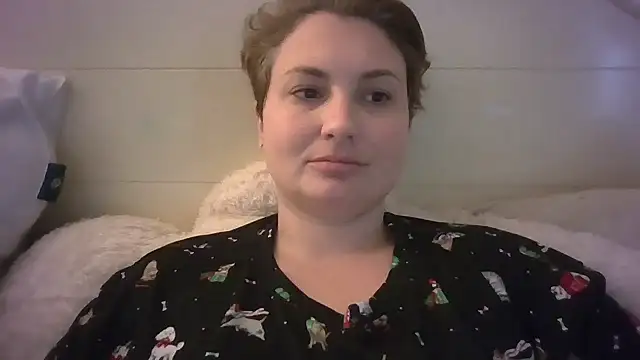 MilfyMrsRobinson online show from February 20, 1:45 pm