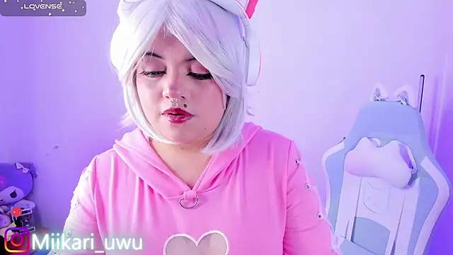 Ahri Elderwood online show from June 26, 5:20 am