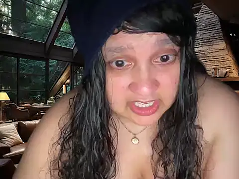 MelanieFawker online show from March 20, 5:56 am