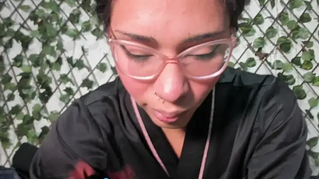 EmilyGomezLS online show from March 27, 11:44 am