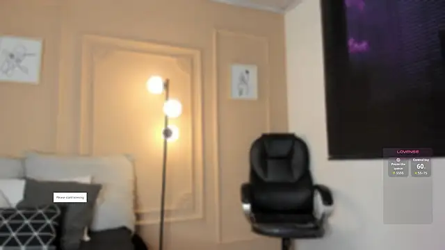 sofi bakerr online show from March 5, 11:39 am