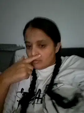 Snapshot of sarahhh1987 chatting on October 26, 6:36 pm sarahhh1987 online show from October 26, 6:36 pm