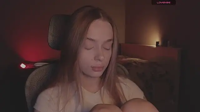  MayShy  online show from October 4, 5:06 pm