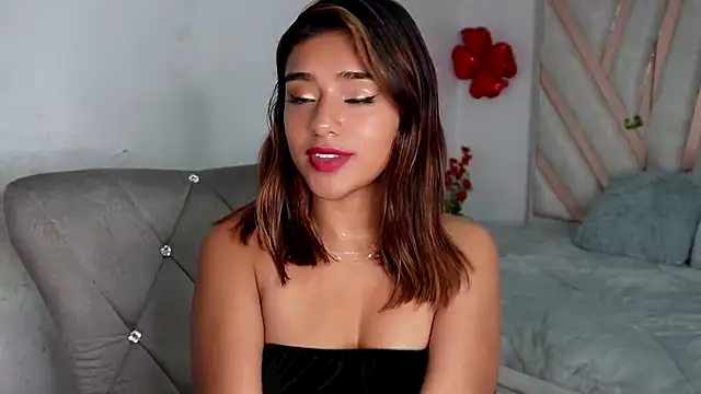 Snapshot of Rebecca_055 chatting on October 1, 3:00 am Rebecca 055 online show from October 1, 3:00 am