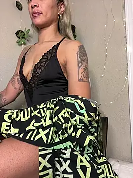 Shuggabutt online show from November 12, 9:18 am