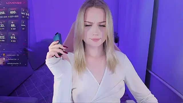 Honey blonde online show from September 9, 10:42 pm