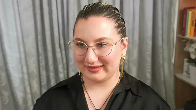 Ximenna Cruz online show from March 26, 5:15 pm