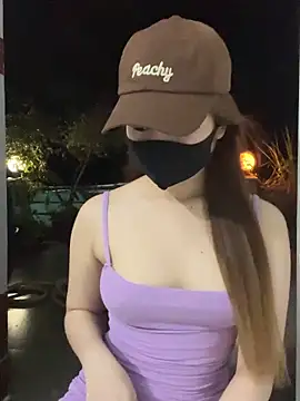 BabyThree  online show from September 26, 3:31 pm