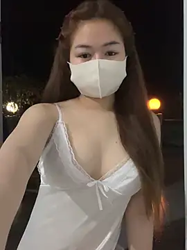 BabyThree  online show from December 20, 2:43 pm