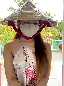 BabyThree  online show from October 23, 8:31 am