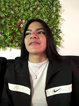 liss hot  online show from December 14, 3:51 pm