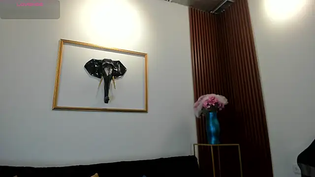 Snapshot of Zayda_1 chatting on October 20, 7:06 pm Zayda 1 online show from October 20, 7:06 pm