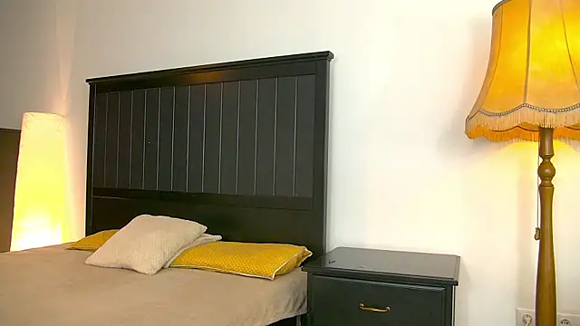 Yanira Muslim online show from February 8, 5:00 am