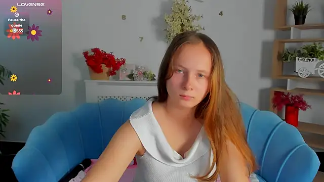 Snapshot of Ketrin_n_ chatting on October 5, 5:23 am Ketrin n  online show from October 5, 5:23 am