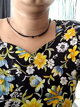 Miss Ayesha online show from October 20, 9:01 am