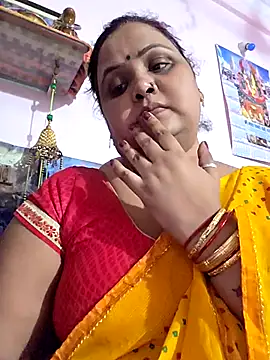 Snapshot of Kiyara7 chatting on October 22, 1:43 am Kiyara7 online show from October 22, 1:43 am