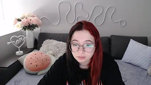 Mini Diva online show from November 14, 9:09 am