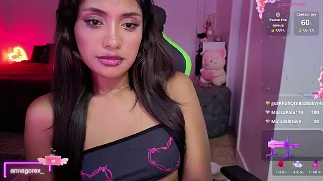 VictoireFeller online show from February 4, 7:11 am