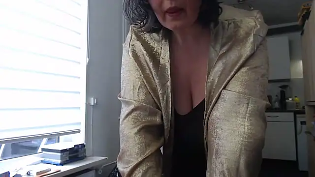 MilfGina online show from January 12, 12:32 pm