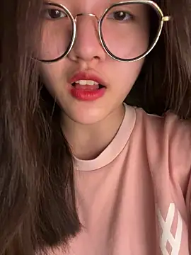 Krixxi22 online show from September 21, 4:05 pm