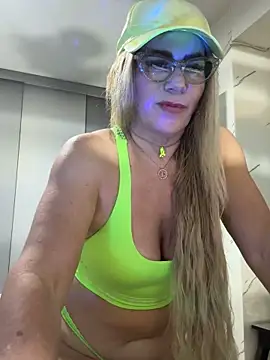 LARIANA RIVERA23 online show from December 3, 4:59 am