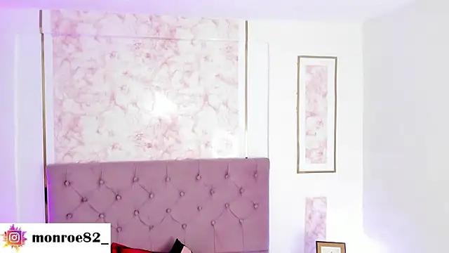 GENNESIS LOVE online show from March 23, 1:23 am