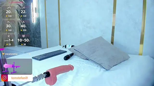 amor smith  online show from November 6, 3:45 am