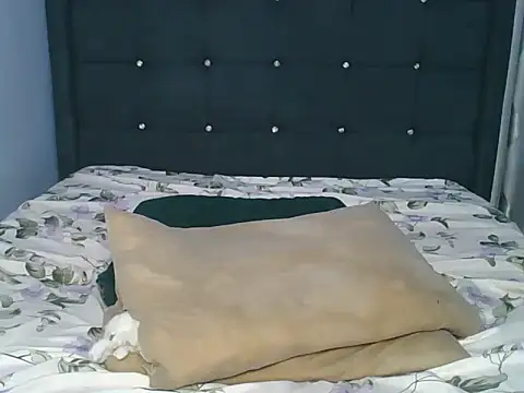 sandra sauvage online show from April 10, 6:30 am