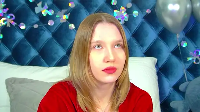 LiliLinn online show from March 16, 6:06 am