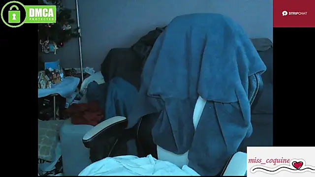 miss coquine online show from December 4, 8:38 am