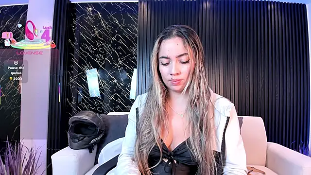 Alessia Taylorr online show from October 14, 12:08 pm